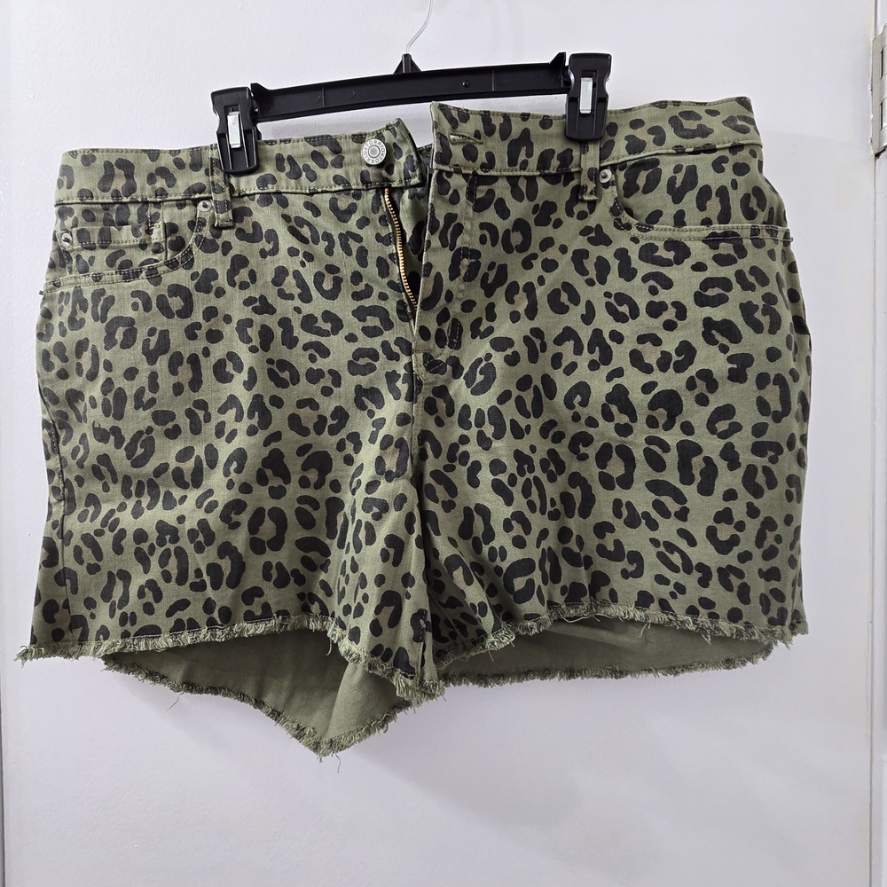 Torrid NWT Leopard Print Shorts